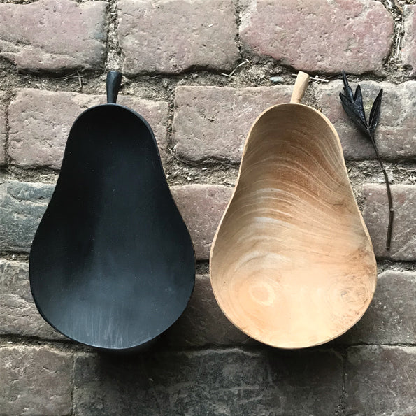 Wooden pear bowel
